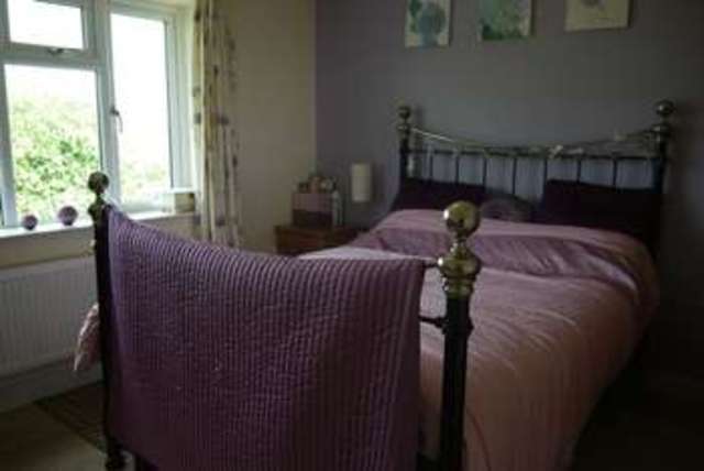  Image of 3 bedroom Terraced house for sale in Thame Road Aylesbury HP21 at Thame Road  Aylesbury, HP21 8LY