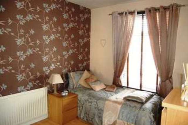  Image of 2 bedroom Flat for sale in Thane Road Anniesland Glasgow G13 at Thane Road  Glasgow, G13 3YJ