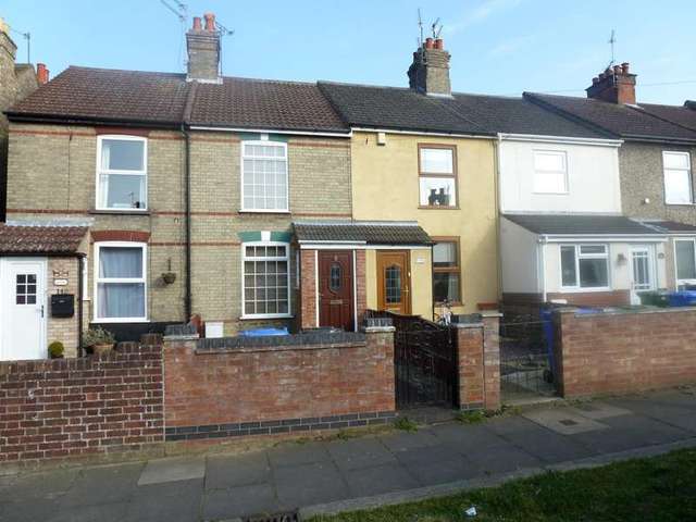  Image of 3 bedroom Detached house to rent in The Avenue Lowestoft NR33 at Lowestoft, NR33 7LW