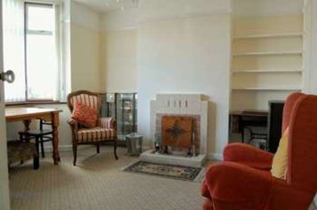  Image of 3 bedroom Semi-Detached house for sale in The Causeway Petersfield GU31 at The Causeway  Petersfield, GU31 4JS