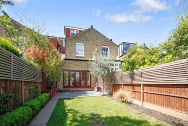  Image of 5 bedroom Detached house to rent in The Crescent London SW19 at London, SW19 8AW