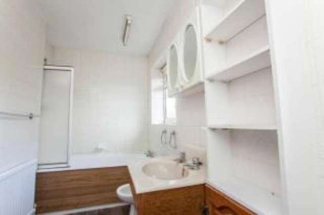  Image of 3 bedroom Detached house for sale in The Fairway Oadby Leicester LE2 at Oadby Leicester Oadby, LE2 2HP