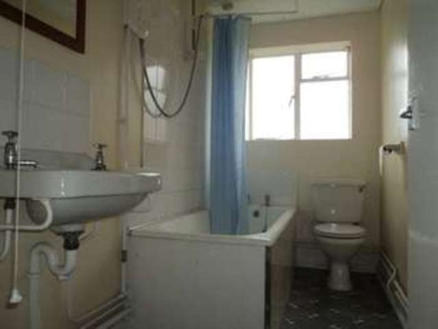  Image of 1 bedroom Flat to rent in Bristol Road Whitminster Gloucester GL2 at Bristol Road  Whitminster, GL2 7LU