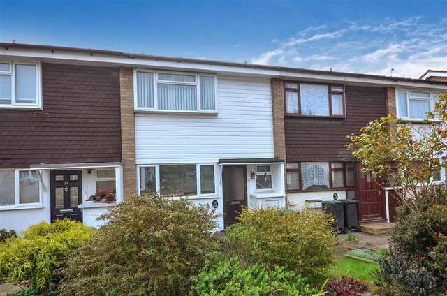  Image of 3 bedroom Terraced house for sale in The Hawthorns Loughton IG10 at Loughton Essex Loughton, IG10 3QT