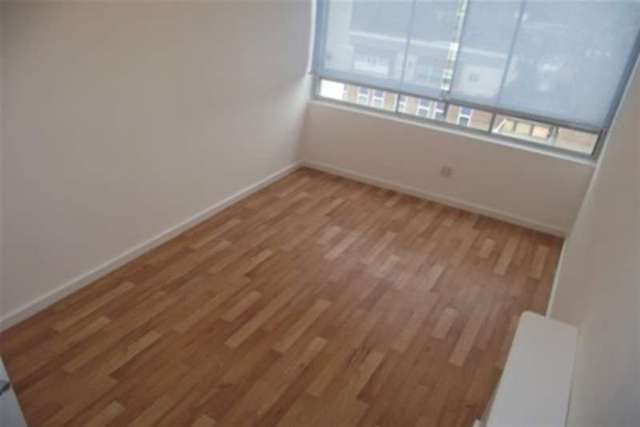  Image of 2 bedroom Flat to rent in The Mall Bromley BR1 at Bromley, BR1 1TT