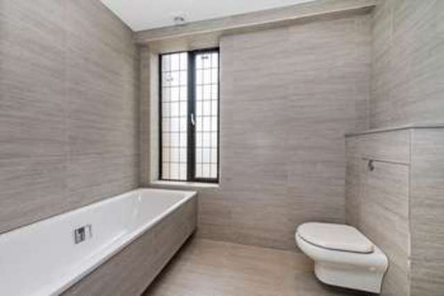  Image of 2 bedroom Flat for sale in The Ridgeway London NW7 at The Ridgeway  London, NW7 4HX