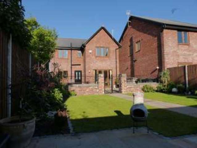  Image of 4 bedroom Detached house to rent in The Stables Hesketh Bank Preston PR4 at The Stables Hesketh Bank Preston, PR4 6EF