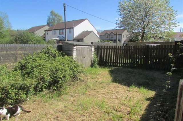  Image of 2 bedroom Flat for sale in The Whithys Street BA16 at Street, BA16 9PJ