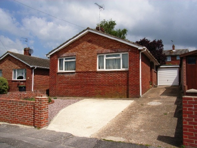  Image of 3 bedroom Bungalow to rent in Bevan Road Waterlooville PO8 at Lovedean Waterlooville Waterlooville, PO8 9QH