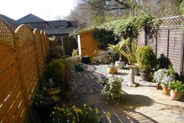  Image of 2 bedroom Terraced house to rent in Spalt Close Hutton Brentwood CM13 at Brentwood, CM13 2UN