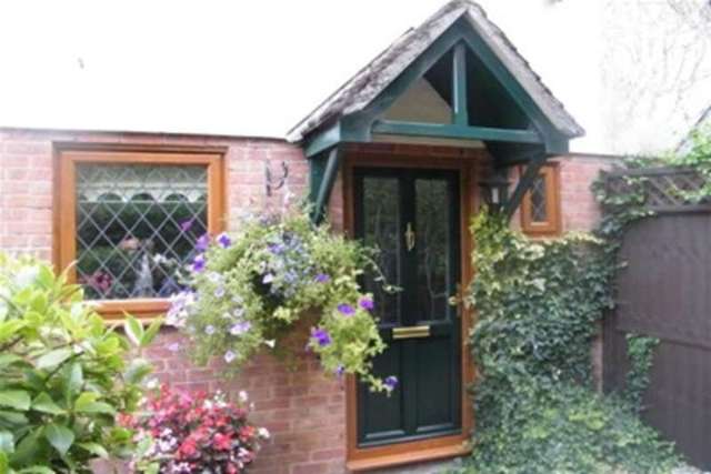  Image of 2 bedroom Terraced house to rent in Spalt Close Hutton Brentwood CM13 at Brentwood, CM13 2UN