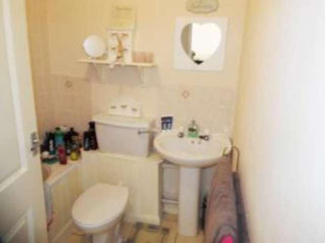  Image of 2 bedroom Flat for sale in Grove Road Tiptree Colchester CO5 at Tiptree Colchester Tiptree, CO5 0JP
