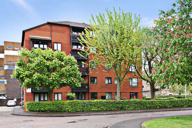  Image of 1 bedroom Flat for sale in Tithe Barn Close Kingston upon Thames KT2 at Surrey  Kingston upon Thames, KT2 6RZ