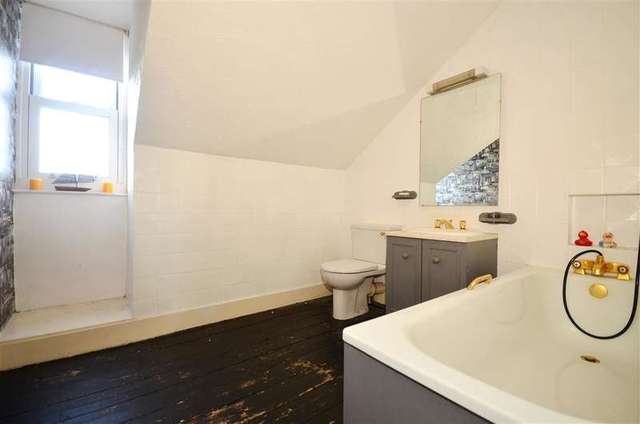 Image of 5 bedroom Terraced house for sale in Tonbridge Road Barming Maidstone ME16 at Maidstone Kent Maidstone, ME16 8SA