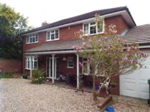  Image of 4 bedroom Detached house for sale in Torrs Close Redditch B97 at Redditch Worcestershire Headless Cross, B97 4JR