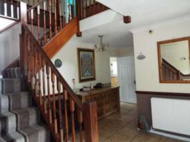  Image of 4 bedroom Detached house for sale in Torrs Close Redditch B97 at Redditch Worcestershire Headless Cross, B97 4JR