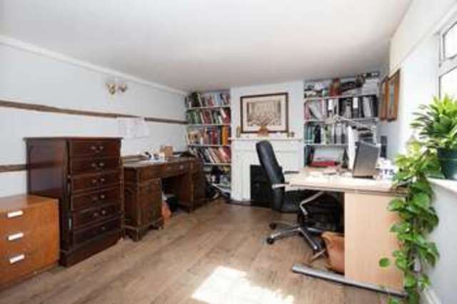  Image of 4 bedroom Semi-Detached house for sale in Rumbridge Street Totton Southampton SO40 at Rumbridge Street Totton Southampton, SO40 9DS