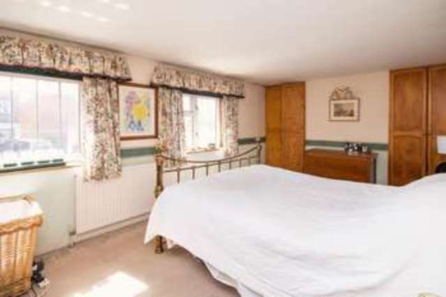  Image of 4 bedroom Semi-Detached house for sale in Rumbridge Street Totton Southampton SO40 at Rumbridge Street Totton Southampton, SO40 9DS