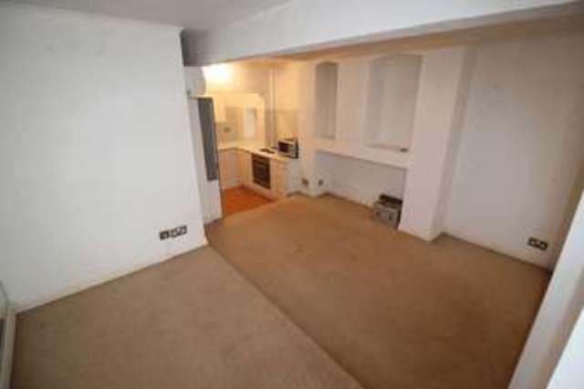  Image of 1 bedroom Flat for sale in Tower Road Hindhead GU26 at Tower Road  Hindhead, GU26 6SW