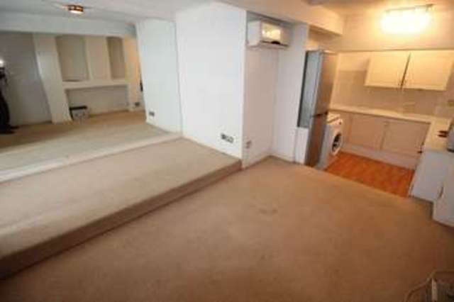  Image of 1 bedroom Flat for sale in Tower Road Hindhead GU26 at Tower Road  Hindhead, GU26 6SW