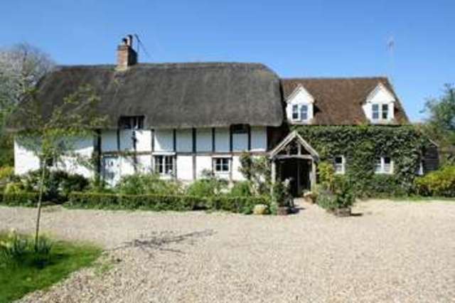  Image of 5 bedroom Detached house for sale in Lower Green Towersey Thame OX9 at Lower Green Towersey Thame, OX9 3QW