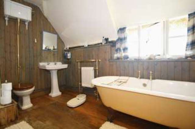  Image of 5 bedroom Detached house for sale in Lower Green Towersey Thame OX9 at Lower Green Towersey Thame, OX9 3QW