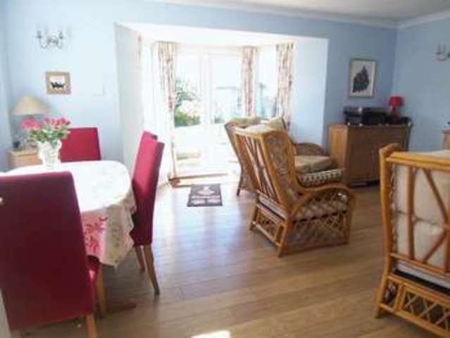  Image of 4 bedroom Detached house for sale in Trent Crescent Henwick Thatcham RG18 at Trent Crescent  Thatcham, RG18 3DN