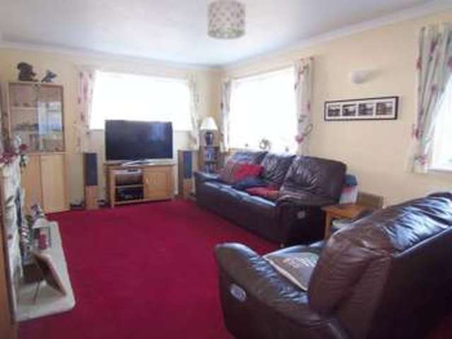  Image of 4 bedroom Detached house for sale in Trent Crescent Henwick Thatcham RG18 at Trent Crescent  Thatcham, RG18 3DN