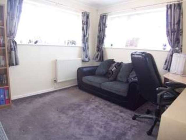  Image of 4 bedroom Detached house for sale in Trent Crescent Henwick Thatcham RG18 at Trent Crescent  Thatcham, RG18 3DN