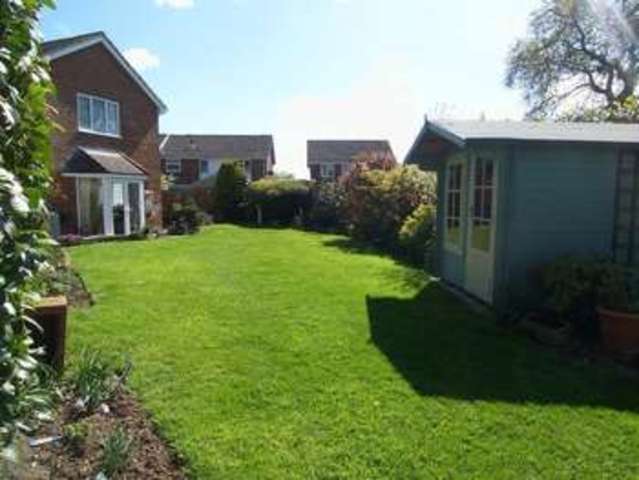  Image of 4 bedroom Detached house for sale in Trent Crescent Henwick Thatcham RG18 at Trent Crescent  Thatcham, RG18 3DN