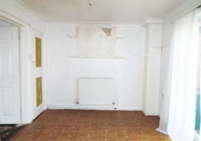  Image of 3 bedroom Semi-Detached house for sale in Trevale Road Rochester ME1 at Rochester Kent Rochester, ME1 3NZ