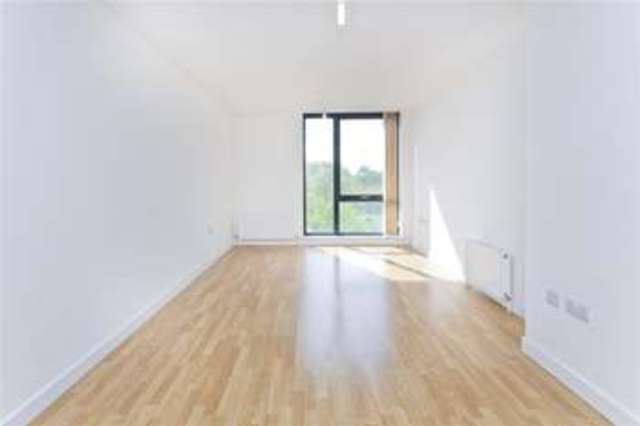  Image of 1 bedroom Flat to rent in Triangle Road London E8 at Hackney, E8 3SP