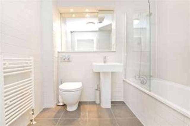  Image of 1 bedroom Flat to rent in Triangle Road London E8 at Hackney, E8 3SP