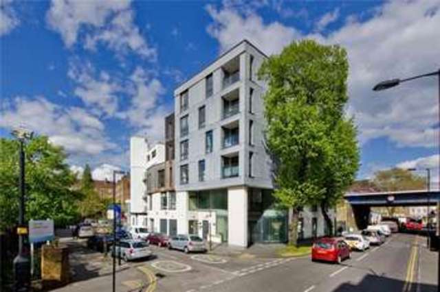  Image of 1 bedroom Flat to rent in Triangle Road London E8 at Hackney, E8 3SP