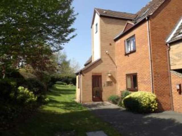  Image of 2 bedroom Flat for sale in Turnstone Wharf Nottingham NG7 at Castle Marina Nottinghamshire Nottingham, NG7 1GT