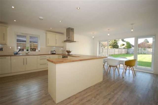  Image of 4 bedroom Detached house to rent in Highview Lane Ridgewood Uckfield TN22 at Uckfield, TN22 5SY