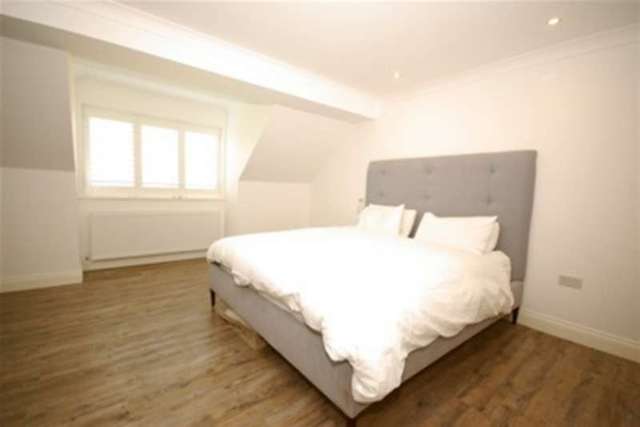  Image of 4 bedroom Detached house to rent in Highview Lane Ridgewood Uckfield TN22 at Uckfield, TN22 5SY