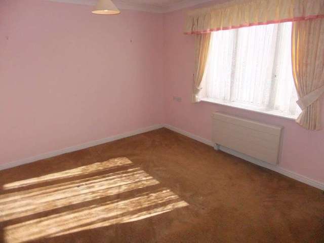  Image of 1 bedroom Retirement Property for sale in Ulleries Road Solihull B92 at Ulleries Road  Solihull, B92 8DT