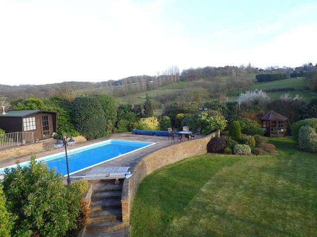  Image of 4 bedroom Detached house for sale in Underhill Road Benfleet SS7 at Underhill Road  Benfleet, SS7 1ER