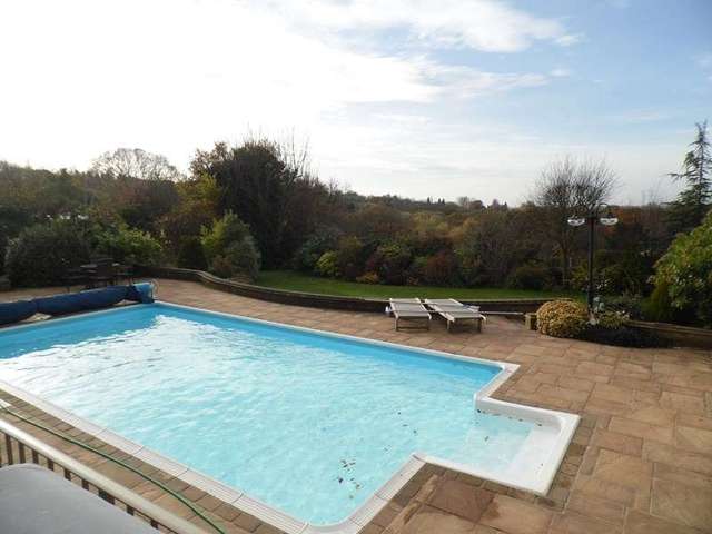  Image of 4 bedroom Detached house for sale in Underhill Road Benfleet SS7 at Underhill Road  Benfleet, SS7 1ER
