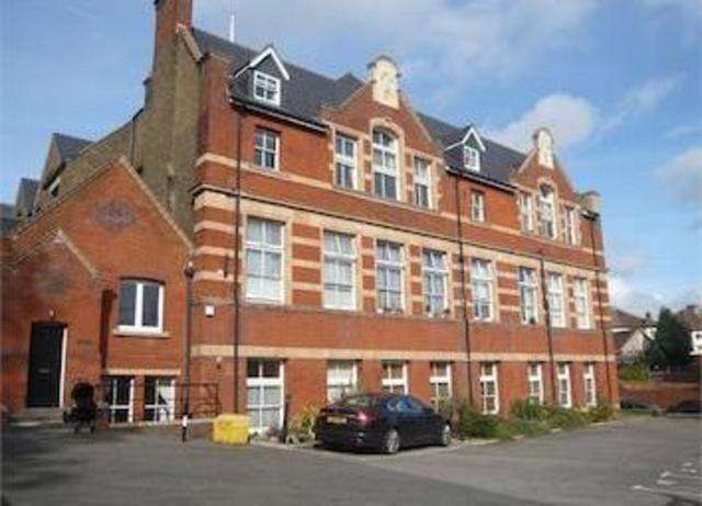  Image of 2 bedroom Flat for sale in Upper Holly Hill Road Belvedere DA17 at Belvedere, DA17 6JG
