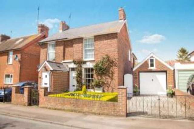  Image of 3 bedroom Semi-Detached house for sale in Upper Vicarage Road Kennington Ashford TN24 at Kennington Ashford Kennington, TN24 9AH