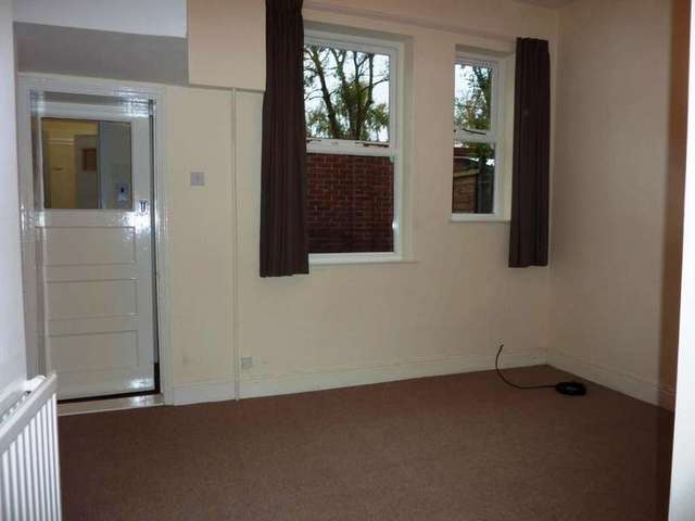  Image of 1 bedroom Ground Flat to rent in Valentine Street Norwich NR2 at Norwich, NR2 4BA