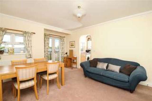  Image of 2 bedroom Flat for sale in Venneit Close Oxford OX1 at Oxford  Oxford, OX1 1HY