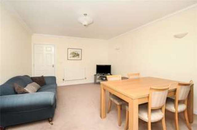  Image of 2 bedroom Flat for sale in Venneit Close Oxford OX1 at Oxford  Oxford, OX1 1HY