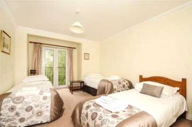  Image of 2 bedroom Flat for sale in Venneit Close Oxford OX1 at Oxford  Oxford, OX1 1HY