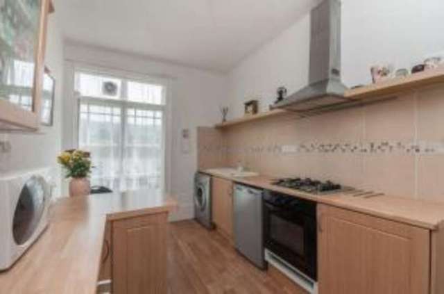  Image of 4 bedroom Maisonette for sale in Vicarage Road Sidmouth EX10 at Vicarage Road Sidmouth Sidmouth, EX10 8UF
