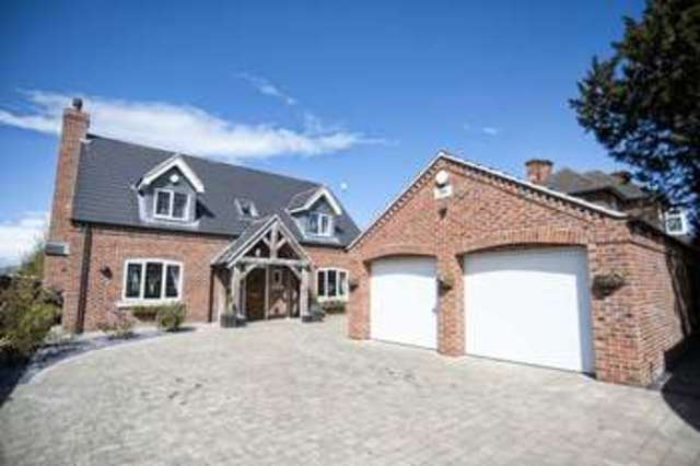 Image of 3 bedroom Detached house for sale in Vicarage Road Willoughton Gainsborough DN21 at 27 Vicarage Road  Willoughton, DN21 5SA