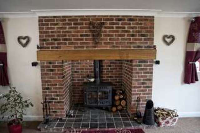  Image of 3 bedroom Detached house for sale in Vicarage Road Willoughton Gainsborough DN21 at 27 Vicarage Road  Willoughton, DN21 5SA