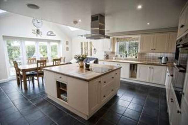  Image of 3 bedroom Detached house for sale in Vicarage Road Willoughton Gainsborough DN21 at 27 Vicarage Road  Willoughton, DN21 5SA